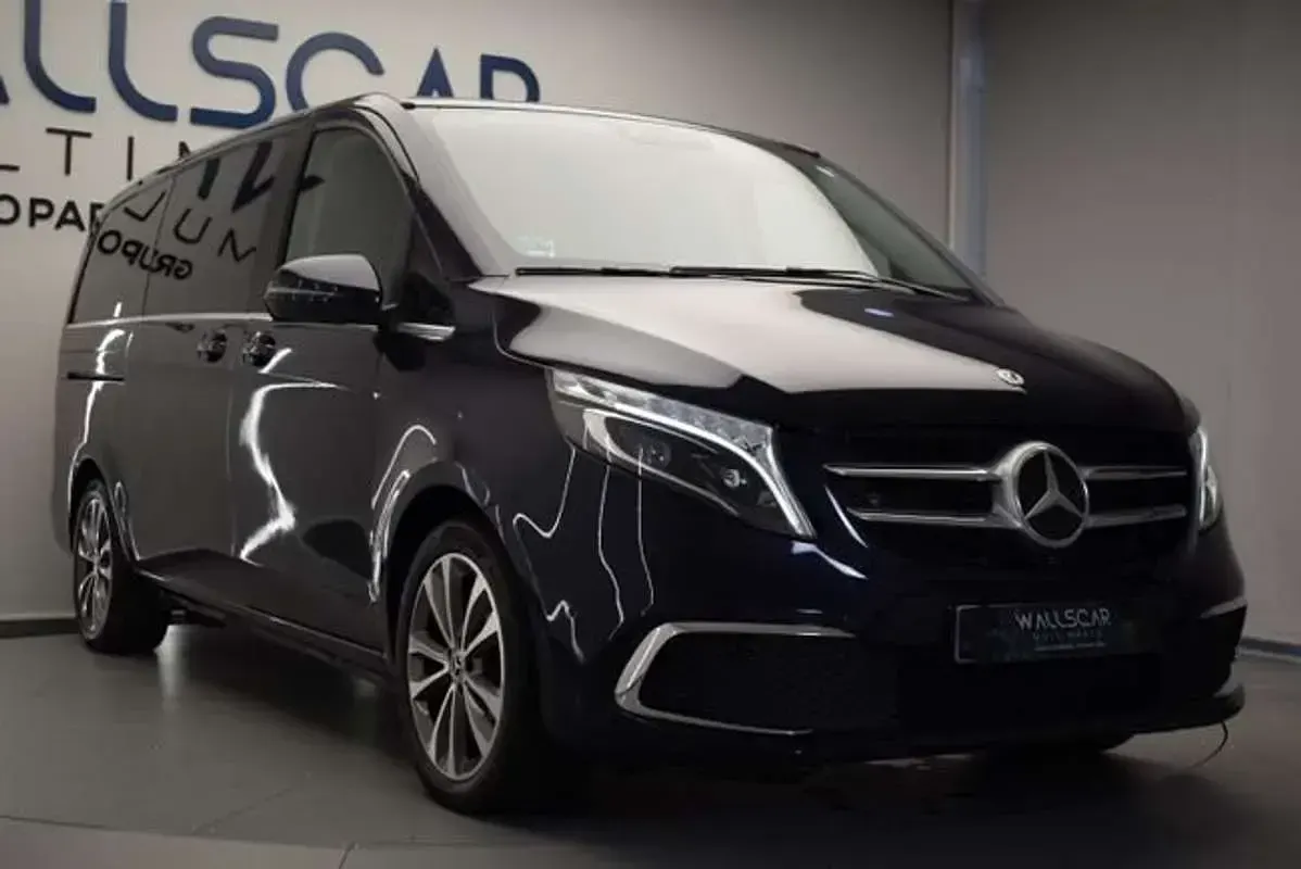 Usado Mercedes V300 Avantgarde 239 CV (175 kW) 2022 Azul Monovolumen