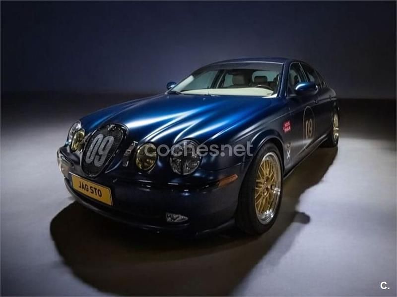Usado Jaguar S-Type Executive 238 CV (175 kW) 2002 Azul Berlina
