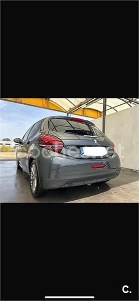 Gris / plata Usado 2017 Peugeot 208 Style Utilitario | 7000 € (Precio justo) - Imagen 1/4