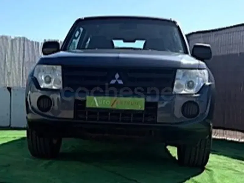 Usado Mitsubishi Montero Motion 200 CV (147 kW) 2010 Gris / plata SUV