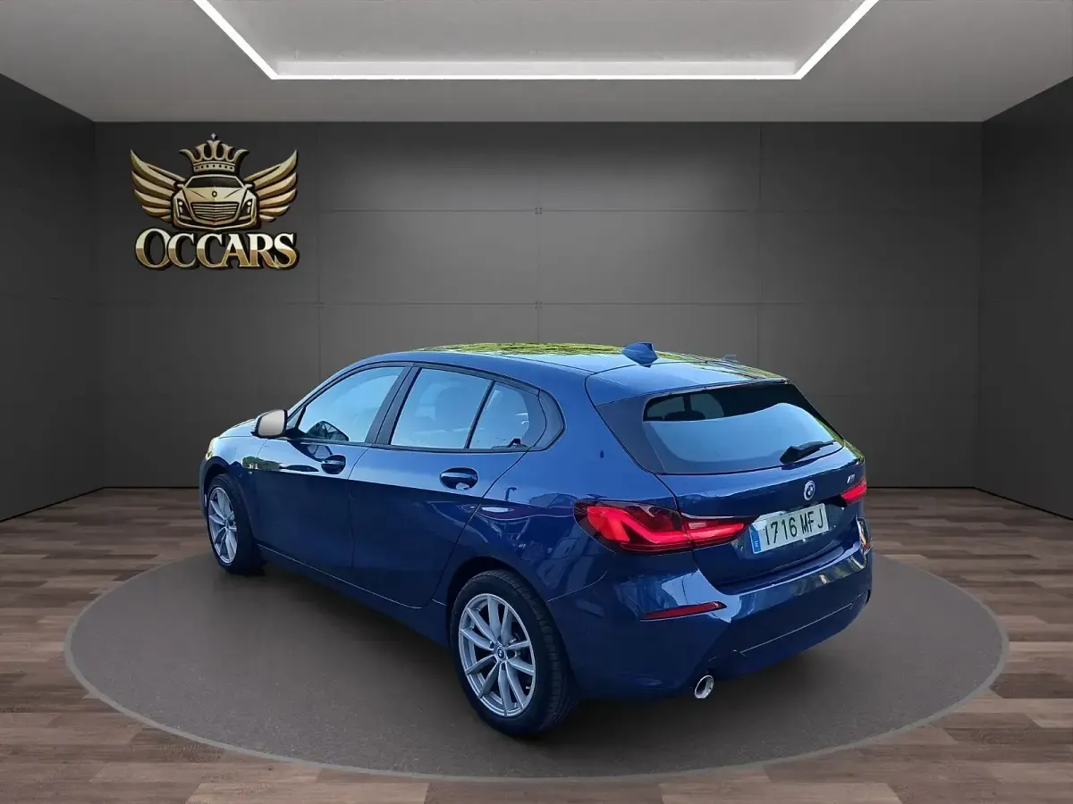 Usado BMW 116 Sport Line 116 CV (85 kW) 2023 Azul Utilitario