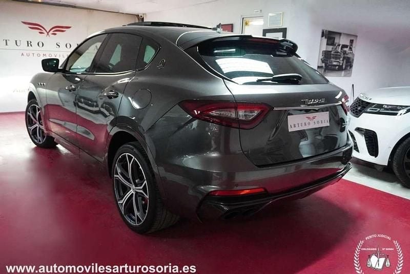 Usado Maserati Levante 579 CV (425 kW) 2020 Gris SUV