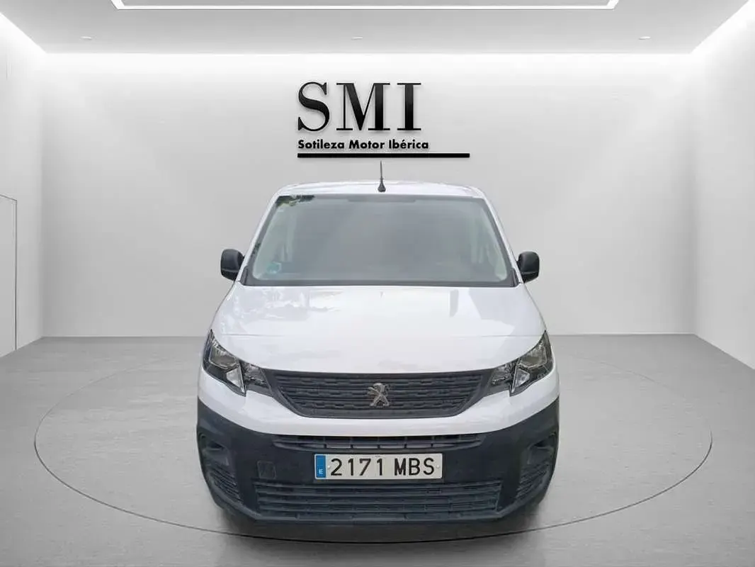 Usado Peugeot Partner S 102 CV (75 kW) 2022 Blanco Monovolumen