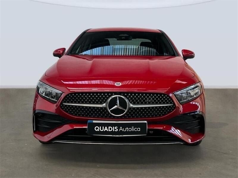 Usado Mercedes A250 218 CV (160 kW) 2025 Rojo Berlina