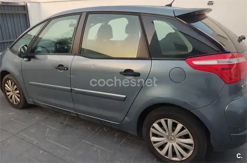 Usado Citroën C4 Picasso 110 CV (80 kW) 2009 Gris / plata Monovolumen