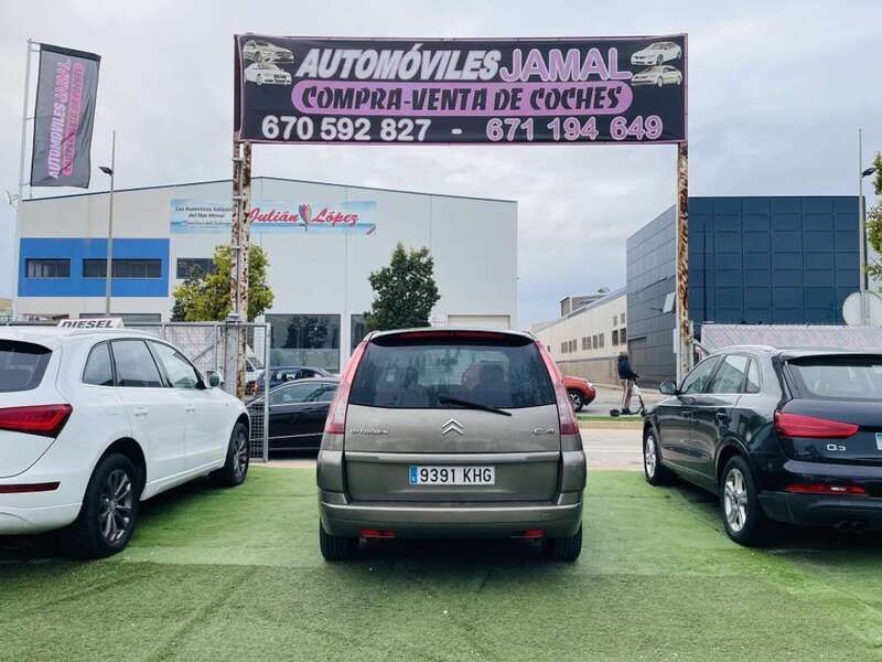 Usado Citroën Grand C4 Picasso 109 CV (80 kW) 2008 Beige Monovolumen