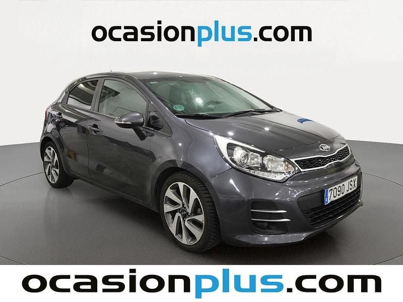 Usado Kia Rio 84 CV (61 kW) 2016 Gris Utilitario