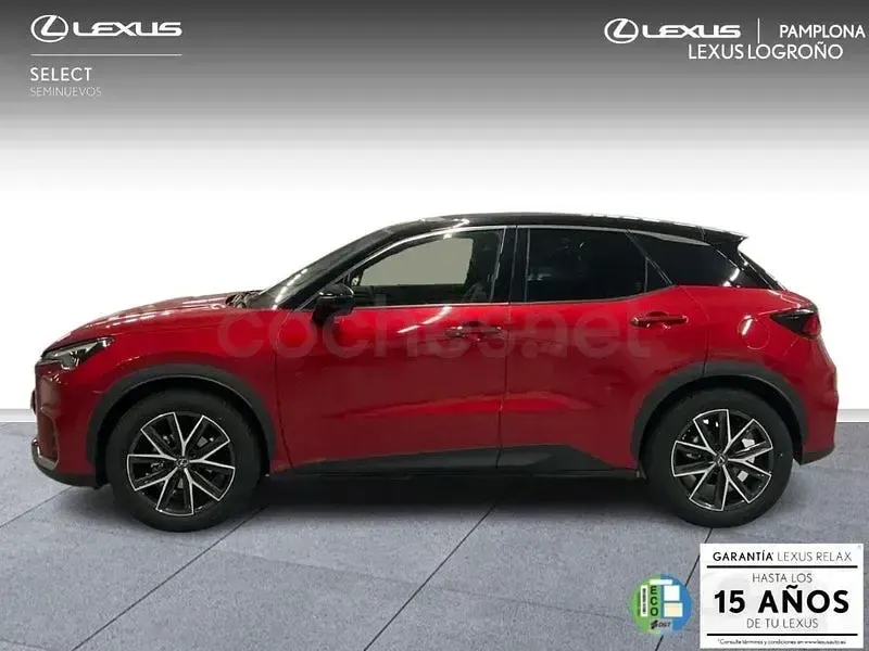 Usado Lexus LBX 136 CV (100 kW) 2025 Rojo SUV