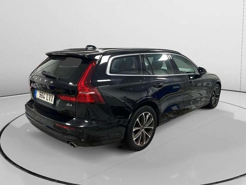 Usado Volvo V60 Momentum 199 CV (146 kW) 2021 Negro Familiar