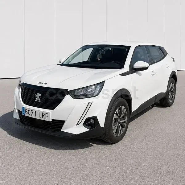 Usado Peugeot 2008 Active 110 CV (80 kW) 2021 Blanco SUV