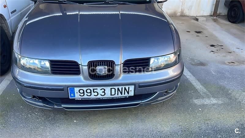 Gris / plata Usado 2005 Seat Leon Sport Berlina | 2000 € (Buen precio) - Imagen 1/4