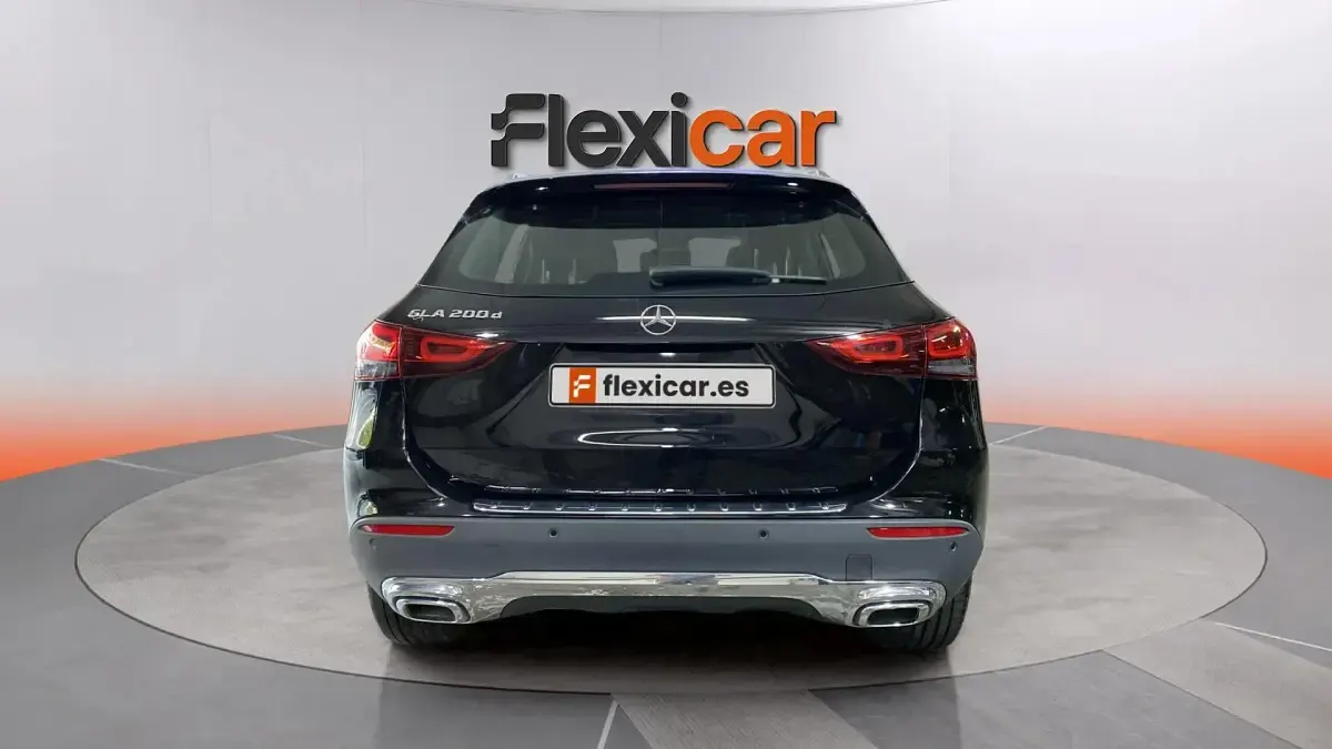 Usado Mercedes GLA200 150 CV (110 kW) 2023 Negro SUV