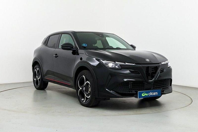 Usado Alfa Romeo Junior Edizione Speciale 136 CV (100 kW) 2024 Negro SUV