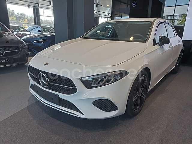 Blanco Usado 2025 Mercedes A180 Berlina | 36.850 € (Caro) - Imagen 1/4