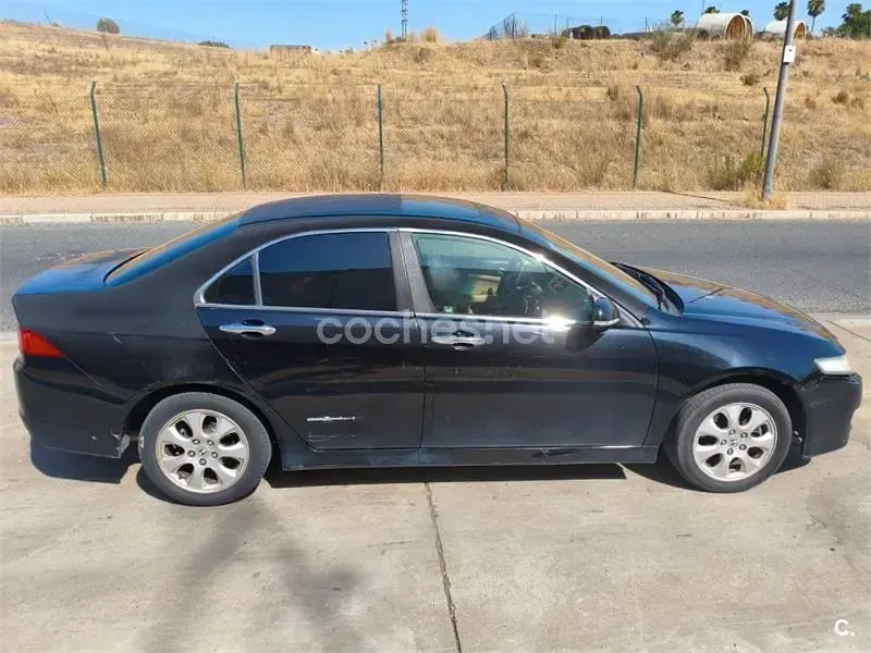 Usado Honda Accord Executive 140 CV (102 kW) 2006 Negro Berlina