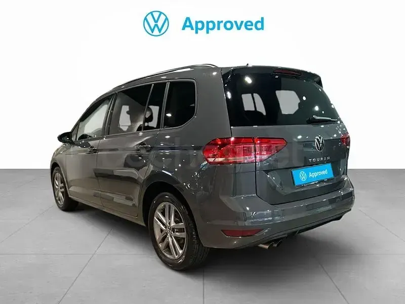 Usado VW Touran 150 CV (110 kW) 2025 Gris / plata Monovolumen