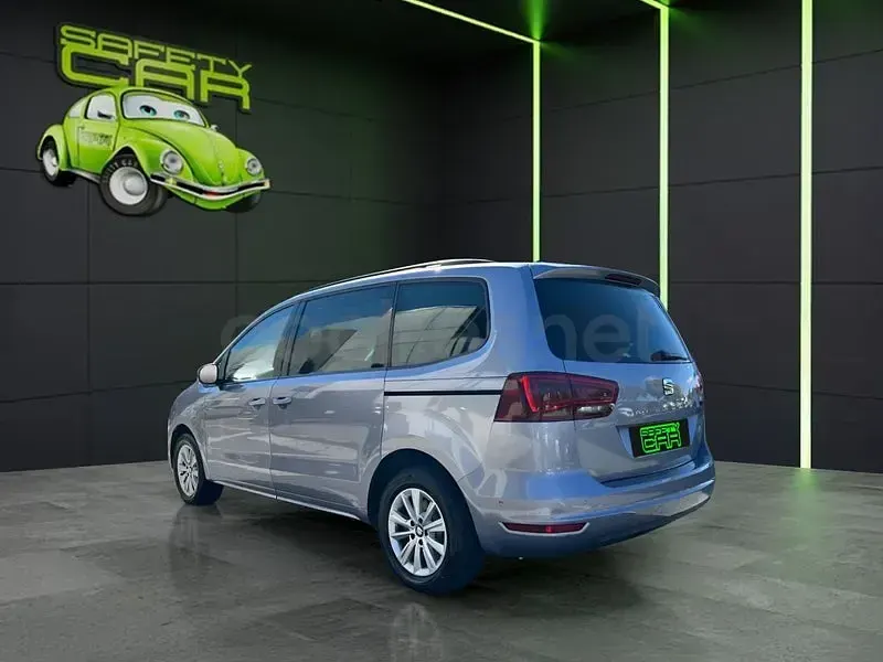 Usado Seat Alhambra Style 150 CV (110 kW) 2022 Gris / plata Monovolumen