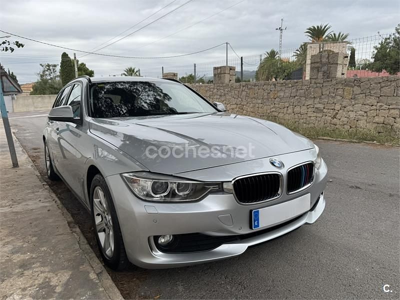 Usado BMW 318 143 CV (105 kW) 2014 Gris / plata Familiar