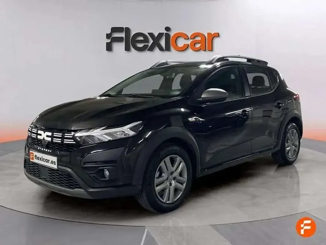 Usado Dacia Sandero Expression 101 CV (74 kW) 2023 Negro Utilitario