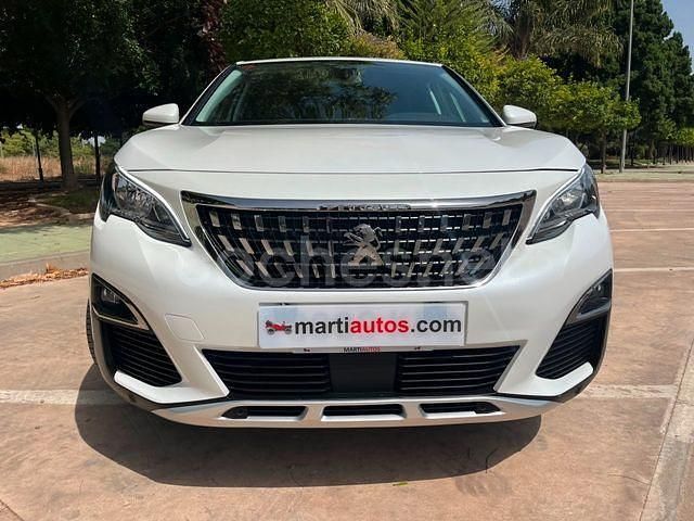Usado Peugeot 3008 Allure 130 CV (95 kW) 2019 Blanco SUV