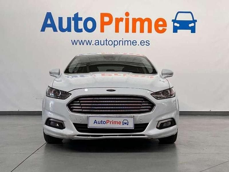 Usado Ford Mondeo Trend 120 CV (88 kW) 2017 Blanco Familiar