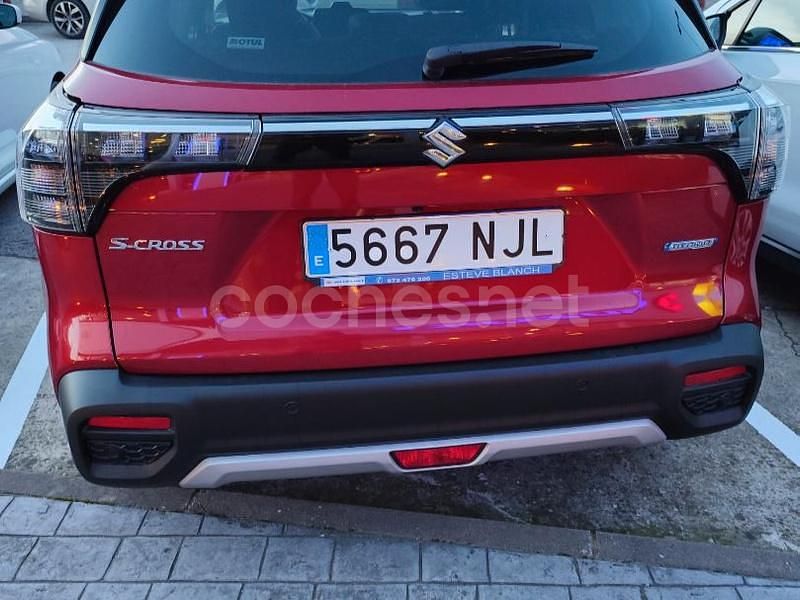 Nuevo Suzuki SX4 S-Cross 129 CV (94 kW) 2025 Granate SUV