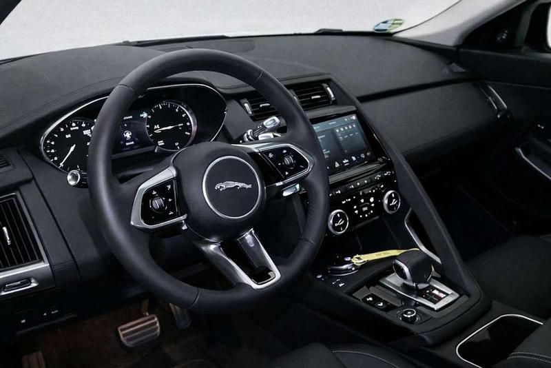 Usado Jaguar E-Pace SE 162 CV (119 kW) 2021 Blanco SUV