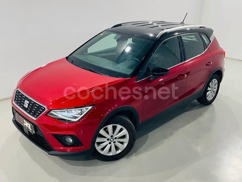 Usado Seat Arona Ecomotive 115 CV (84 kW) 2018 Granate SUV