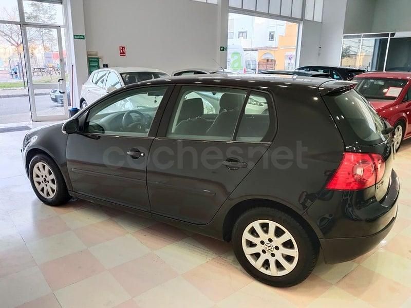 Usado VW Golf IV Highline 105 CV (77 kW) 2005 Negro Berlina