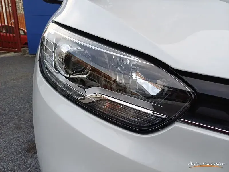 Usado Renault Grand Scénic IV Edition One 110 CV (80 kW) 2017 Blanco Monovolumen