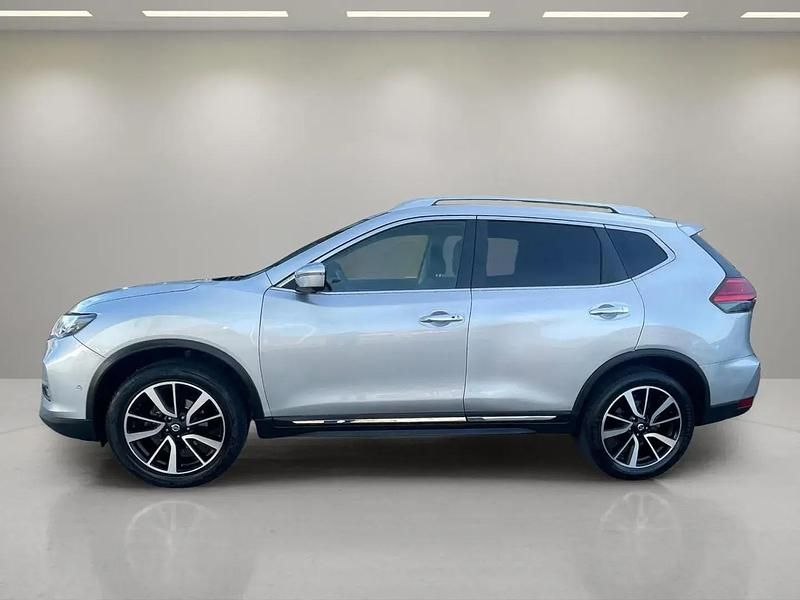 Usado Nissan X-Trail Tekna 163 CV (119 kW) 2018 Gris / plata SUV