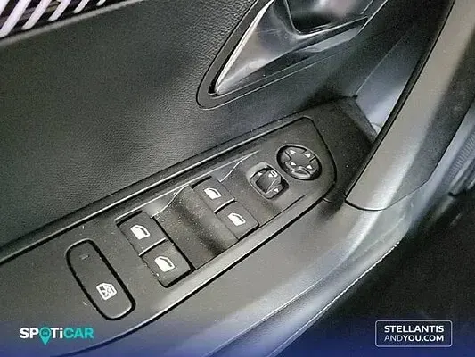 Usado Peugeot 2008 Allure 145 CV (106 kW) 2025 SUV