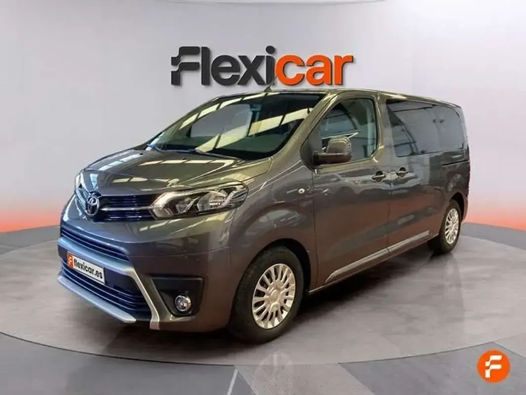 Usado Toyota Proace 116 CV (85 kW) 2018 Gris Monovolumen