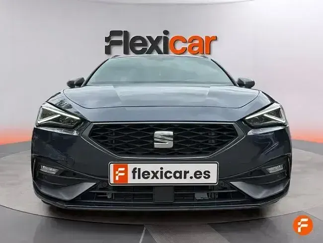 Usado Seat Leon FR 150 CV (110 kW) 2024 Gris Familiar