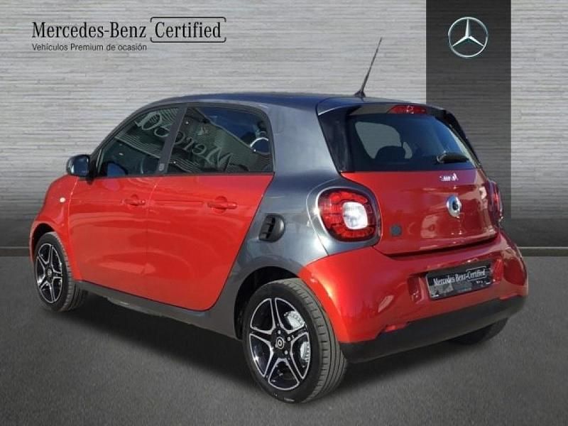 Usado Smart ForFour Electric Drive Passion 60 kW (82 CV) 2020 Rojo Berlina
