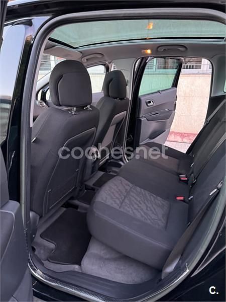 Usado Peugeot 3008 Active 112 CV (82 kW) 2011 Negro Berlina