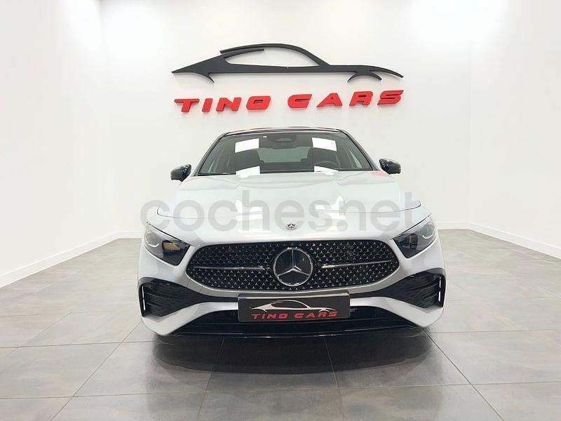 Usado Mercedes A200 150 CV (110 kW) 2024 Gris / plata Berlina