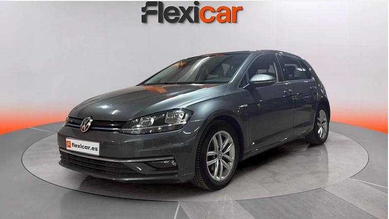 Usado VW Golf VIII Advance 131 CV (96 kW) 2020 Gris Berlina