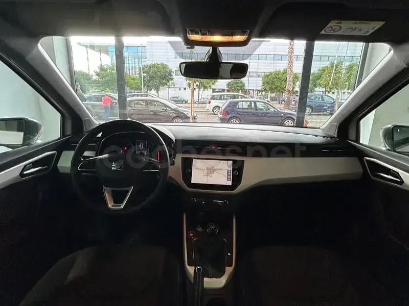 Usado Seat Arona Ecomotive 95 CV (69 kW) 2018 Blanco SUV