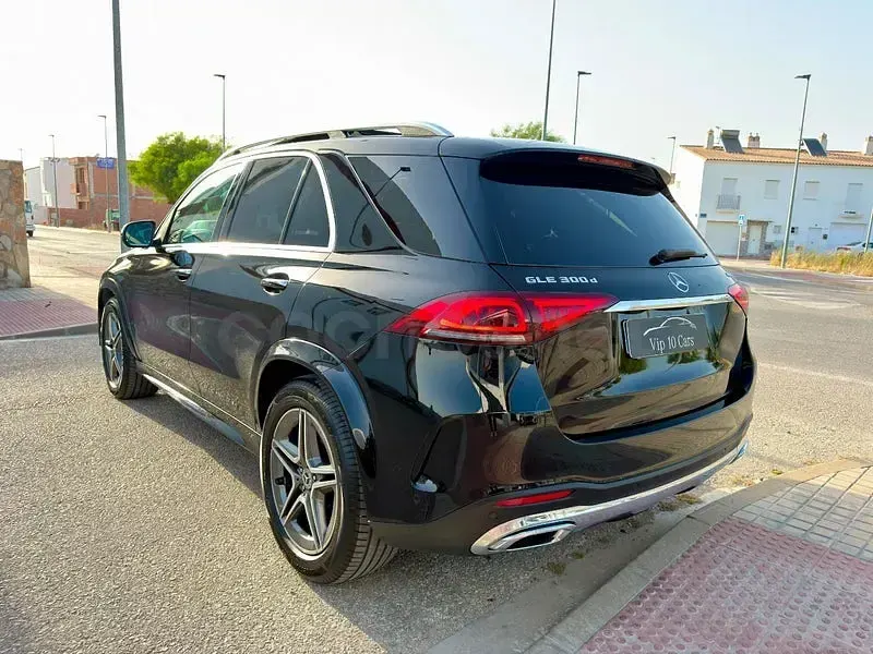 Usado Mercedes GLE300 245 CV (180 kW) 2021 Negro SUV