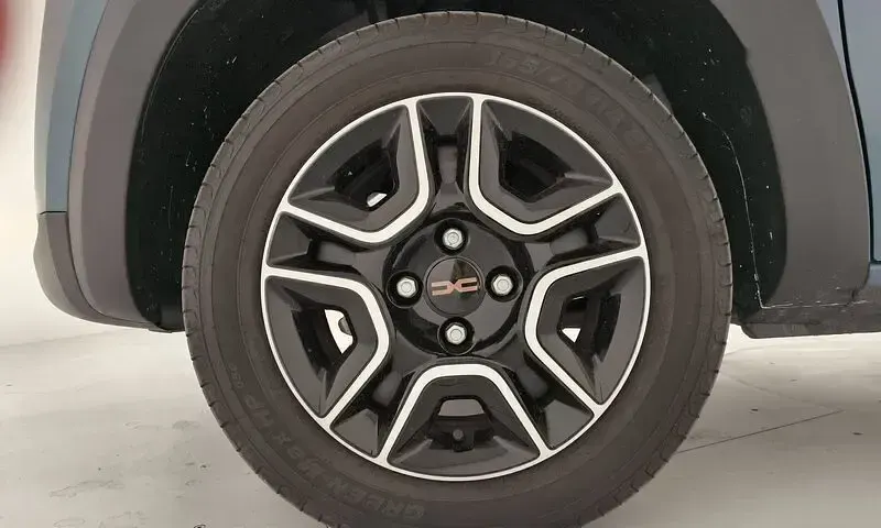 Begagnad Dacia Spring Extreme 47 kW (65 HK) 2023 Blå Halvkombi