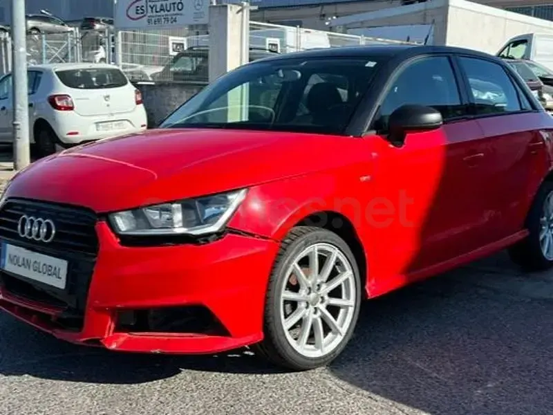 Usado Audi A1 Sportback Design 95 CV (69 kW) 2018 Rojo Utilitario