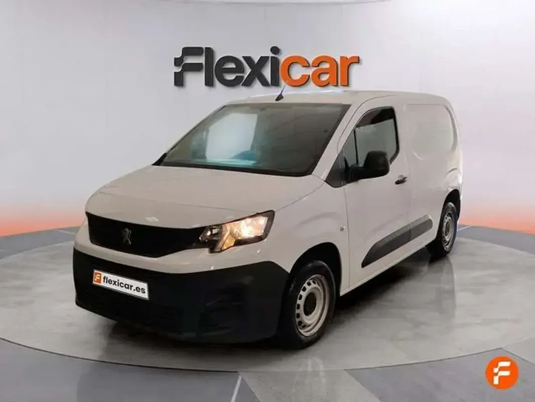 Usado Peugeot Partner S 102 CV (75 kW) 2021 Blanco Monovolumen