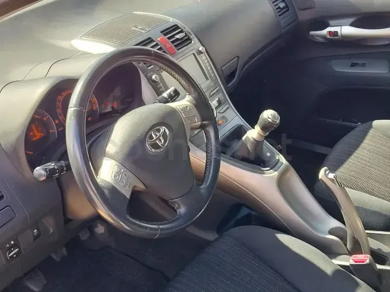 Usado Toyota Auris Luna 126 CV (92 kW) 2007 Negro Utilitario