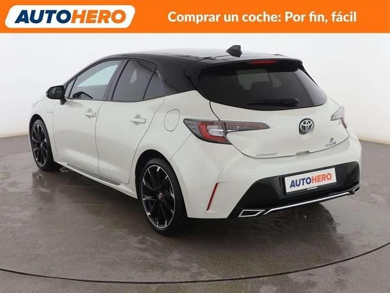 Usado Toyota Corolla Advance 179 CV (131 kW) 2021 Blanco Berlina