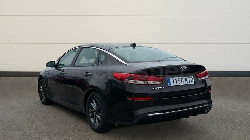 Usado Kia Optima 136 CV (100 kW) 2019 Marrón Berlina