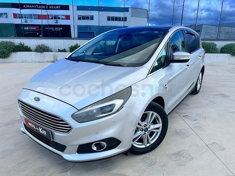 Usado Ford S-MAX Titanium 150 CV (110 kW) 2017 Gris / plata Monovolumen