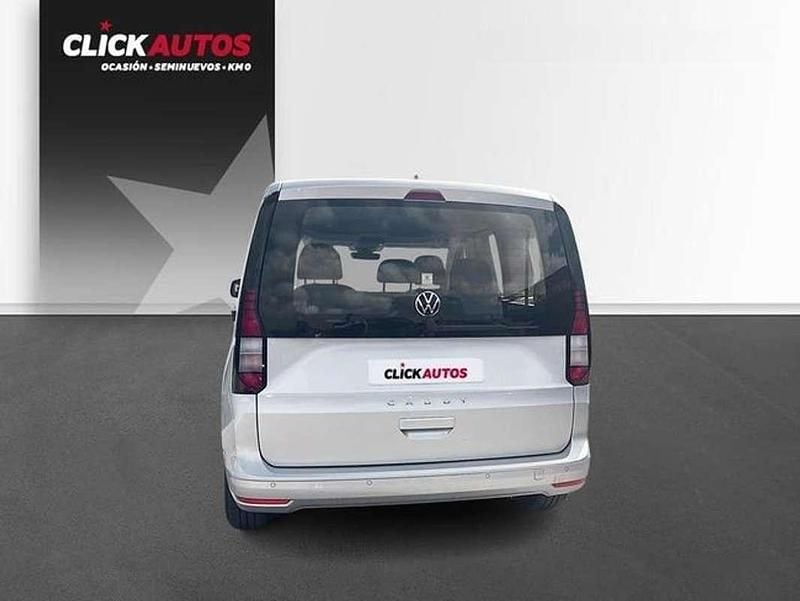 Usado VW Caddy 103 CV (75 kW) 2024 Plateado Monovolumen