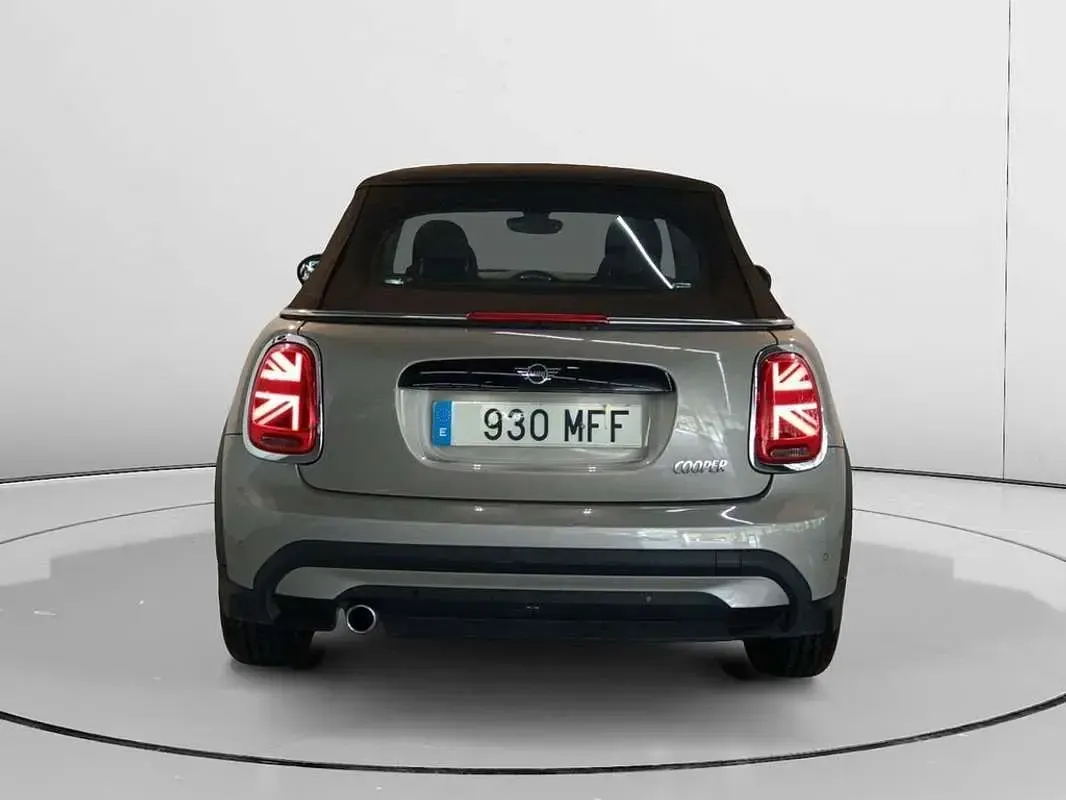 Usado Mini Cooper Cabriolet 136 CV (100 kW) 2023 Gris Descapotable