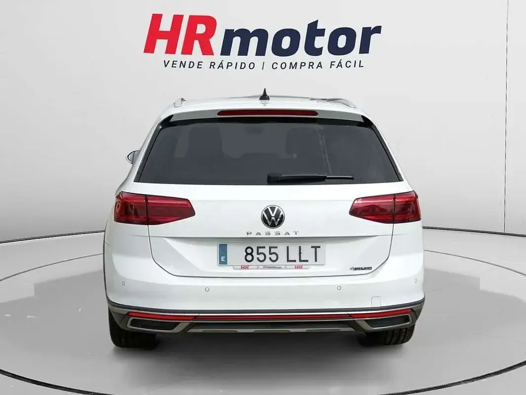 Usado VW Passat Alltrack 200 CV (147 kW) 2020 Blanco Familiar